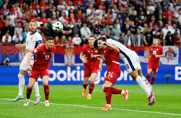 En el minuto 13 de partido, el propio Bellingham iniciaba la jugada desde el centro del campo y acabó con Bellingham mandando la pelota a la red de cabeza.