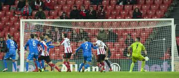 0-1. Álvaro Muñi­z marcó el gol de la clasificación del conjunto balear en el minuto 96.