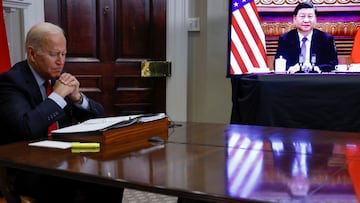 El presidente de los Estados Unidos Joe Biden y el presidente de China Xi Jinping, durante la videoconferencia que ambos l&iacute;deres mantuvieron el 15 de noviembre de 2021.