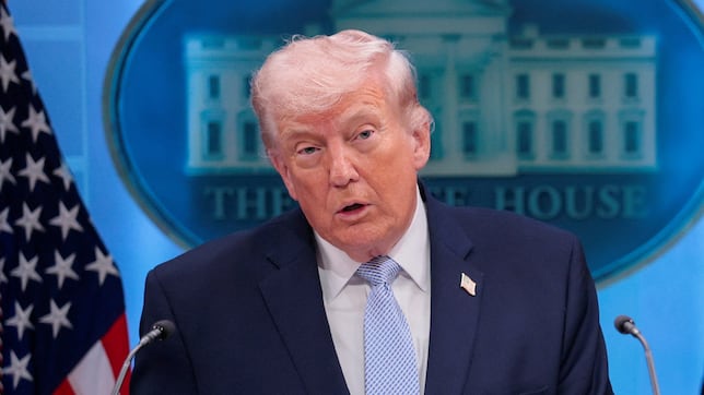 Trump accede a suspender los ataques contra Irán