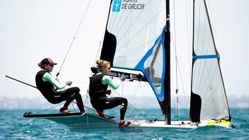 Patricia Su&aacute;rez y Nicole van der Velden en el Campeonato del Mundo de Vela.