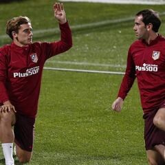 El Milán quiere a Godin; el Bayern no se olvida de Griezmann