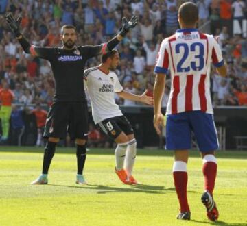 Moyá tras encajar el 1-0 de Miranda en propia puerta. 