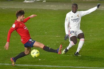 Ferland Mendy y Nacho Vidal.