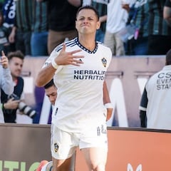 Chicharito and Riqui Puig score one minute apart to help LA Galaxy beat Houston Dynamo