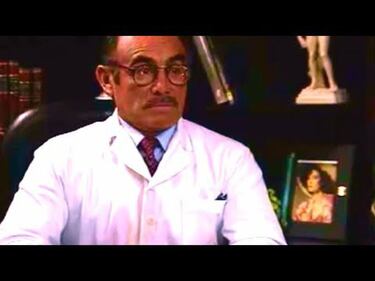 No podía faltar un doctor en la carrera de Suárez. Aquí el 'Dr. Ebrio'.