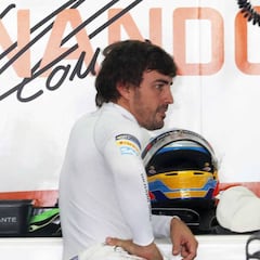 Fernando Alonso y la ola del perro Hachiko en Shibuya