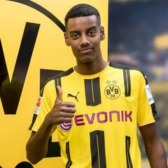El Madrid pierde definitivamente a Isak: ya firmó con el Dortmund