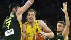 Ingles y Baynes rompen a Lituania en la primera parte