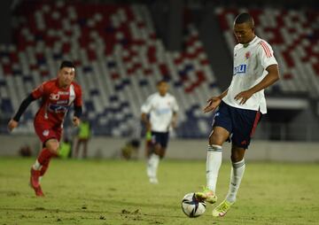 Los dirigidos por Reinaldo Rueda continúan su preparación para el juego vs Honduras y disputaron dos partidos amistosos en el Romelio Martínez.