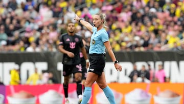 Tori Penso, la árbitra estadounidense que hará historia en el Mundial de Clubes