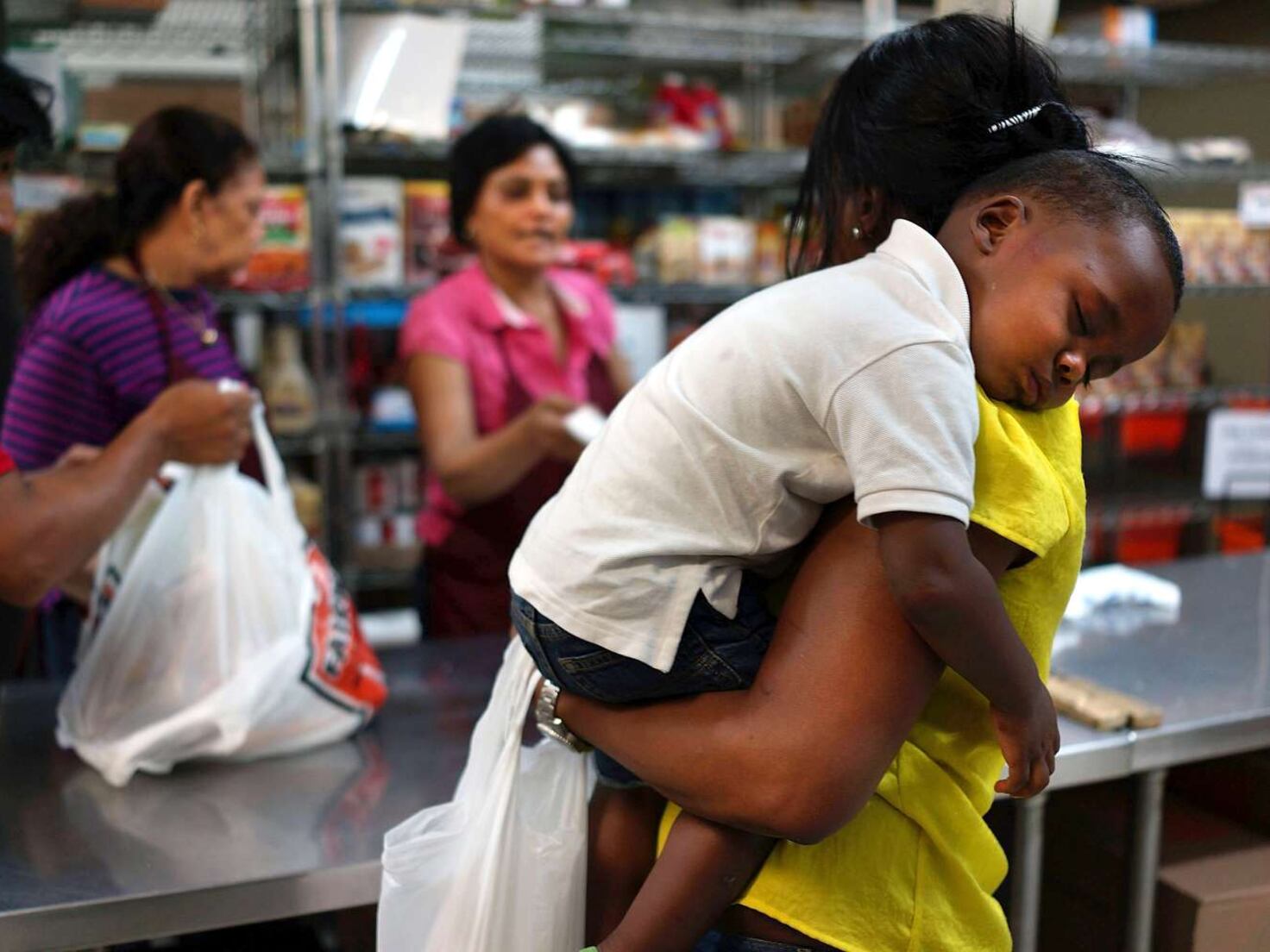 El novedoso programa ayuda a las familias más necesitas, temporalmente, en Estados Unidos| Foto: CNN El novedoso programa ayuda a las familias más necesitas, temporalmente, en Estados Unidos| Foto: CNN