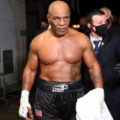 Mike Tyson defiende a Messi y amenaza al Canelo Álvarez