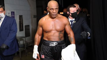 Mike Tyson defiende a Messi y amenaza al Canelo Álvarez