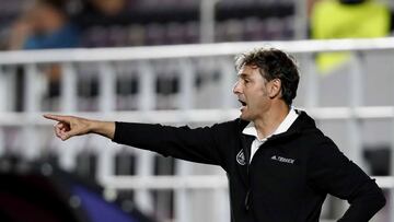 Bucharest (Romania), 24/06/2023.- Spain's head coach Santi Denia reacts during the UEFA Under-21 Championship group stage match between Spain and Croatia in Bucharest, Romania, 24 June 2023. (Croacia, Rumanía, España, Bucarest) EFE/EPA/Robert Ghement
