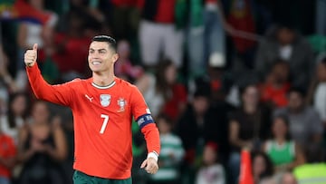 Con una victoria, Portugal se meterá automáticamente a la Copa del Mundo 2026, por lo que Cristiano Ronaldo busca su sexta participación en el certamen. (Photo by PATRICIA DE MELO MOREIRA / AFP)