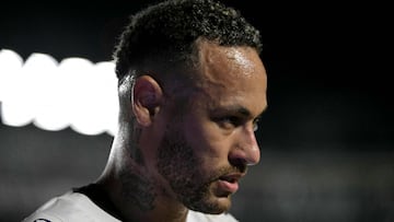 (FILES) Santos' forward Neymar #10 looks on during the Campeonato Paulista football match between Santos and Botafogo de Ribeirao Preto at the Urbano Caldeira Stadium in Santos, Sao Paulo state, Brazil on February 5, 2025. Brazilian star Neymar returned to the pitch on February 15, 2026, after several weeks out due to knee surgery, just a few months before Brazil manager Carlo Ancelotti announces his squad for the World Cup. (Photo by NELSON ALMEIDA / AFP)