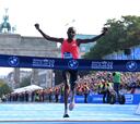 Sawe gana la maratón de Berlín con la mejor marca del año