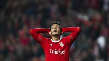 El delantero mexicano no vio minutos en la primera victoria de la temporada del actual campeón de la liga de Portugal.