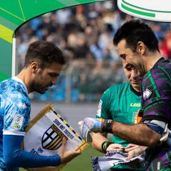 Fábregas y Buffon, cara a cara en la Serie B