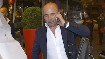 04/04/17 PREVIA PARTIDO PRIMERA DIVISION
BARCELONA - SEVILLA
LLEGADA VIAJE HOTEL MALETAS
SAMPAOLI