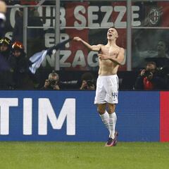 Perisic da un punto al Inter en el 92' tras dos golazos de Suso