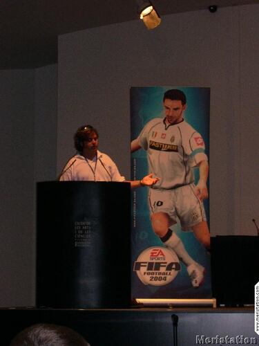 Presentación de FIFA 2004 en la Campus