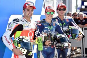 Jorge Lorenzo logró la pole position, mientras que Andrea Iannone colocó segundo y Valentino Rossi tercero. El Gran Premio de motociclismo de San Marino en el circuito de Misano