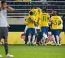 Douglas Costa le dio el alivio a Brasil en el último minuto