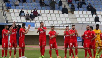 Imagen del Linares en San Fernando, donde sell&oacute; su pase al playoff de ascenso.