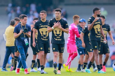 Pumas unveil new black and gold third kit