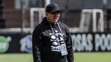 Hernán Herrera, DT de Once Caldas, es criticado por Diego Rueda.