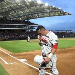 Iván Terrazas dice adiós al beisbol profesional con hit y carrera