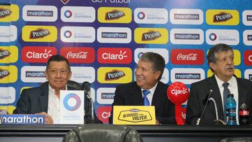 'Bolillo' Gómez, durante la rueda de prensa en la que fue presentado como DT de Ecuador.