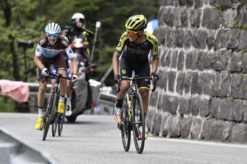 El ciclista bogotano se impuso en el decimonoveno día de carrera entre Treviso y San Martino di Castrozza. Miguel Ángel López descontó tiempo y Carapaz sigue líder.