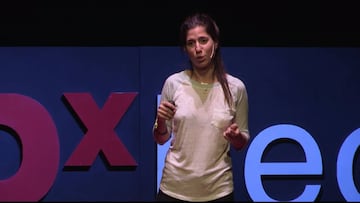 Valeria durante una de sus inspiradoras charlas
