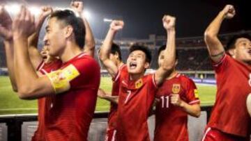 China festeja la clasificación para la siguiente ronda de camino al Mundial.