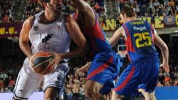 <b>BARCELONA 74 - BILBAO 64</b>.