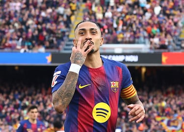 El brasileño hizo un hat-trick, dos fueron de penalti, pero desde los once metros mostró que tiene repertorio. Un lanzamiento clásico y otro a lo Panenka. El tercero fue una jugada de las suyas.