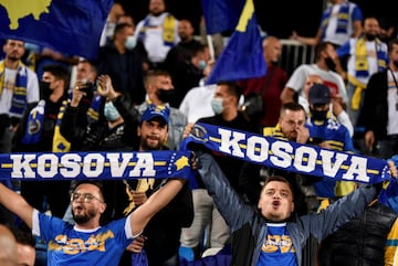 Aficionados de la selección de Kosovo.