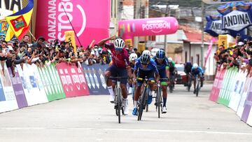 Victoria de Robinson Chalapud en la novena etapa de la etapa 9 de la Vuelta a Colombia 2022, entre Guateque y Santa Rosa de Viterbo.