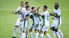 El Elche deja el farolillo rojo ante un Eibar sin punter&iacute;a