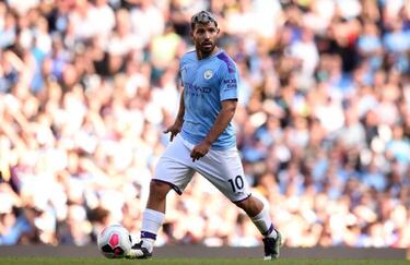 Benzema draws level with Messi