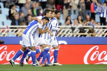 Willian Jose celebrates with teammates after scoring against Valencia