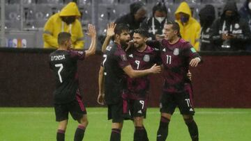 Henry Martin, más efectivo que Rogelio Funes Mori