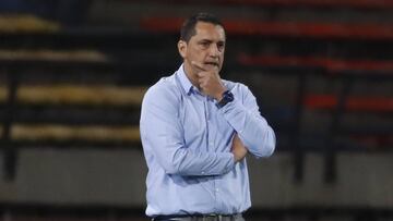 Bobadilla en pausa: Fútbol, oración y un rato en la cocina