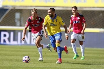 Jesé in action against Alavés