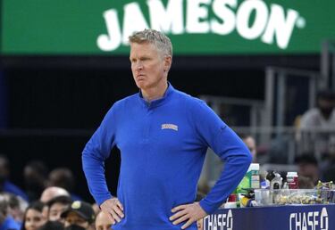 'Lack of urgency' claims Steve Kerr as Warriors fall in San Antonio