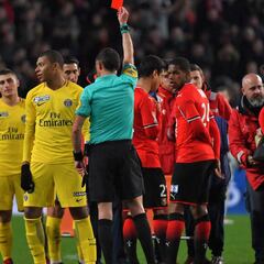 Mbappé, Cavani y Neymar forman un tridente conflictivo
