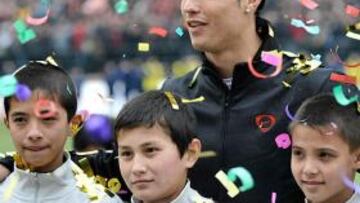Cristiano Ronaldo congrega a más de 20.000 aficionados en Tashkent